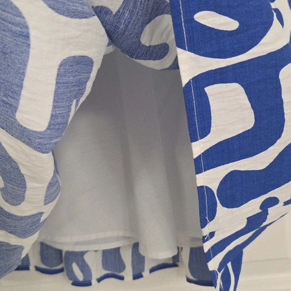 THML adorable Dress In Great Condition. Blue/white Geometric Type Pattern. 💙 - Picture 6 of 12